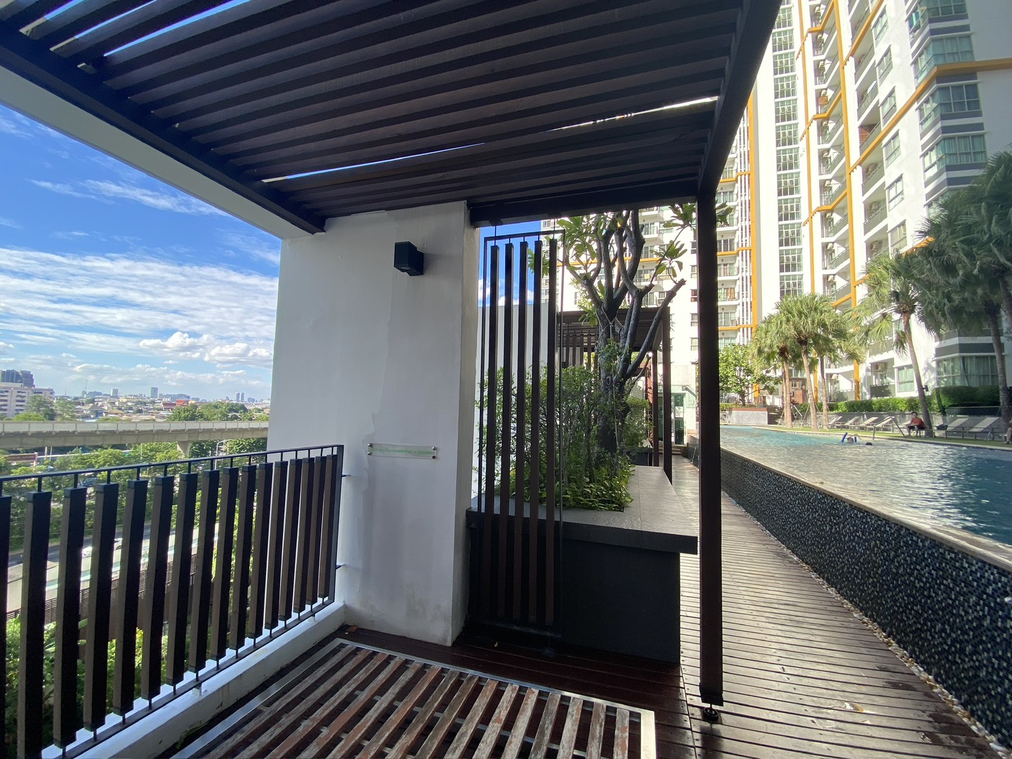 คอนโด เดอะพาร์คแลนด์ ตากสิน-ท่าพระ  35 ตรม. ชั้น 22 ตอบโจทย์คนทำงานย่านสาทร-สีลม ใกล้รถไฟฟ้า